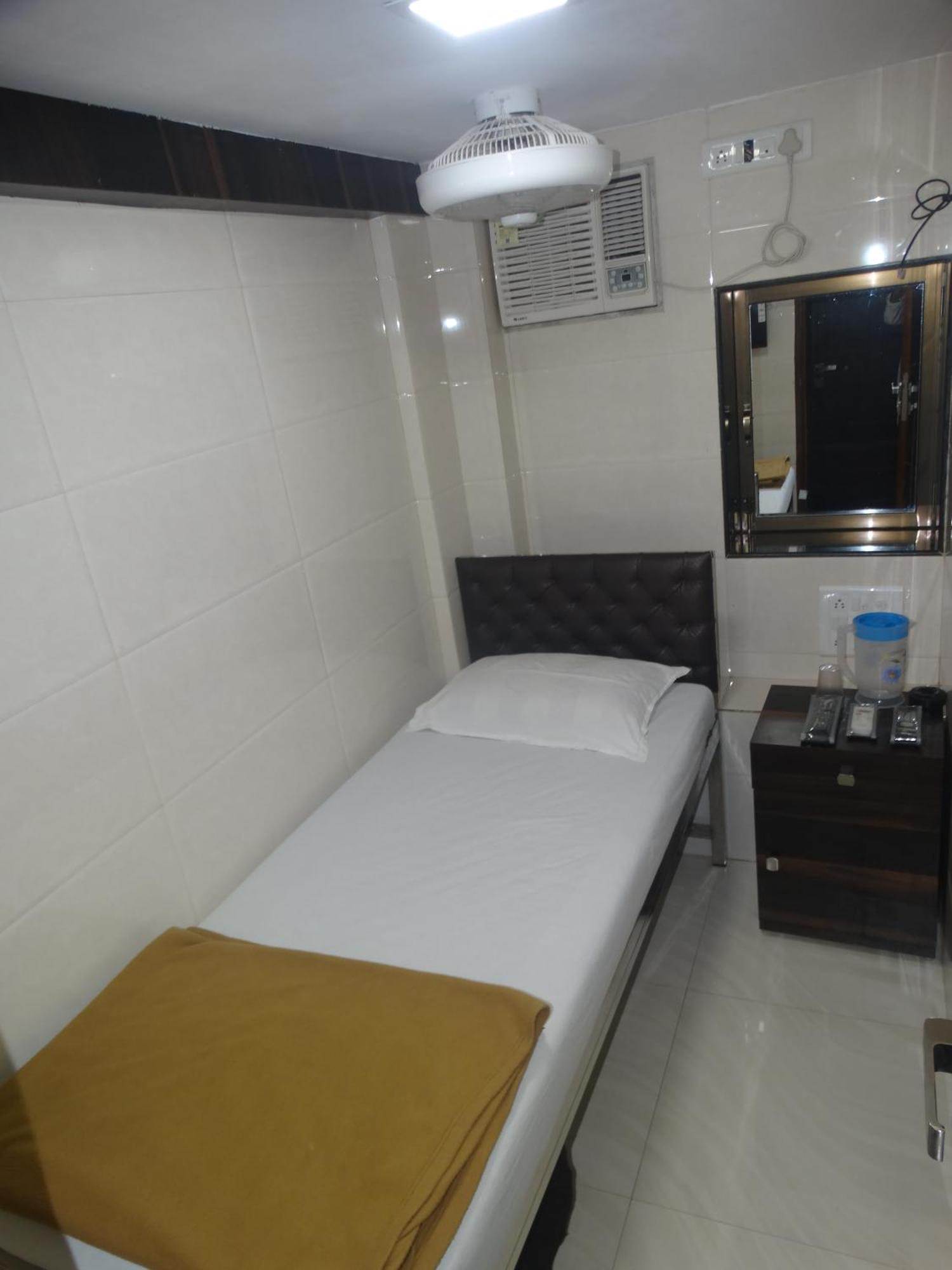 Hotel Qamar Mumbai Dış mekan fotoğraf